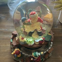 Revolving Santa Clause Snow Globe 