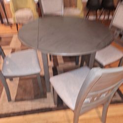  New 36 Inch Ashwood  Dining Table And Chairs