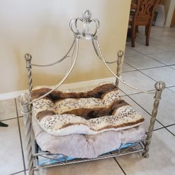 Small Vintage Dog Canopy Bed