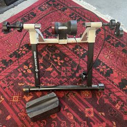 Blackburn Trainer Stand