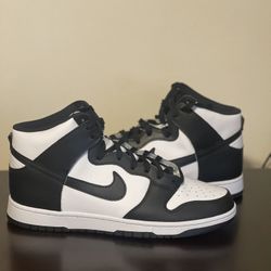 Nike Dunk High Panda