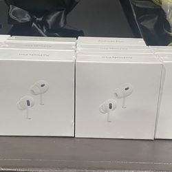 Airpod Pros 2nd Generation (USB-C) Magsafe Charging Case (Comes With Warranty)