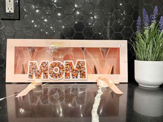 MOM SIGN