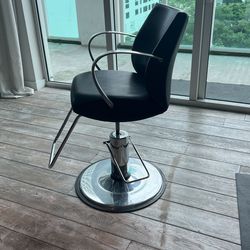 Tamara Belmont Black/chrome Hair Chair