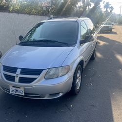 2005 Dodge Caravan