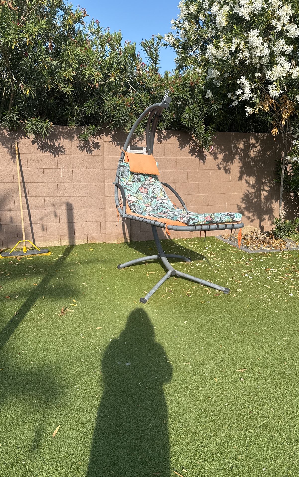 Outdoor swing
