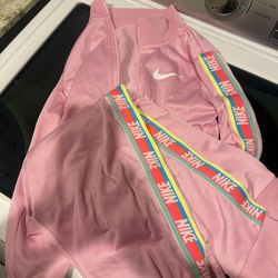 Girls size 6x Nike outfit