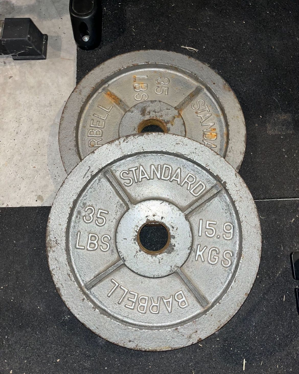 35 pound plate pair
