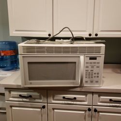 GE spacemaker Microwave
