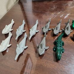 LEGO Sea Ocean Creatures Lot Minifigures Grey Shark, White Shark, Sawfish, Gator
