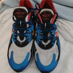 Man Nike Size 9in Half