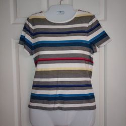 #10 • Women's Petite M T-shirt