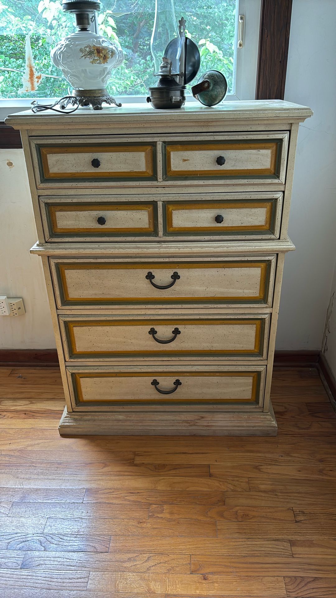 Dresser