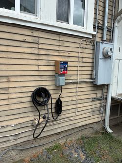 Tesla wall connector Ev car charger outlet level 2 nema 1450 install