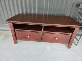 Entertainment center