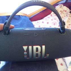 JBL Charge 6 Speaker (Willing To Trade For A Bike Also)