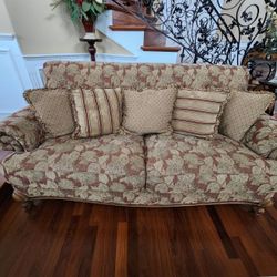 Matching Sofa Set With Table 