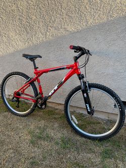 GT Avalanche 2.0 Mountain Bike 26”