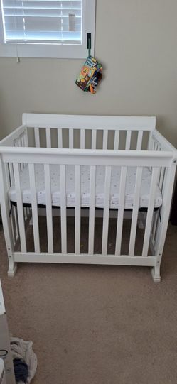 Mini da Vinci Kalani 4 in 1 convertible crib
