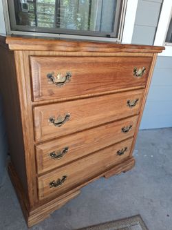 Dresser, small