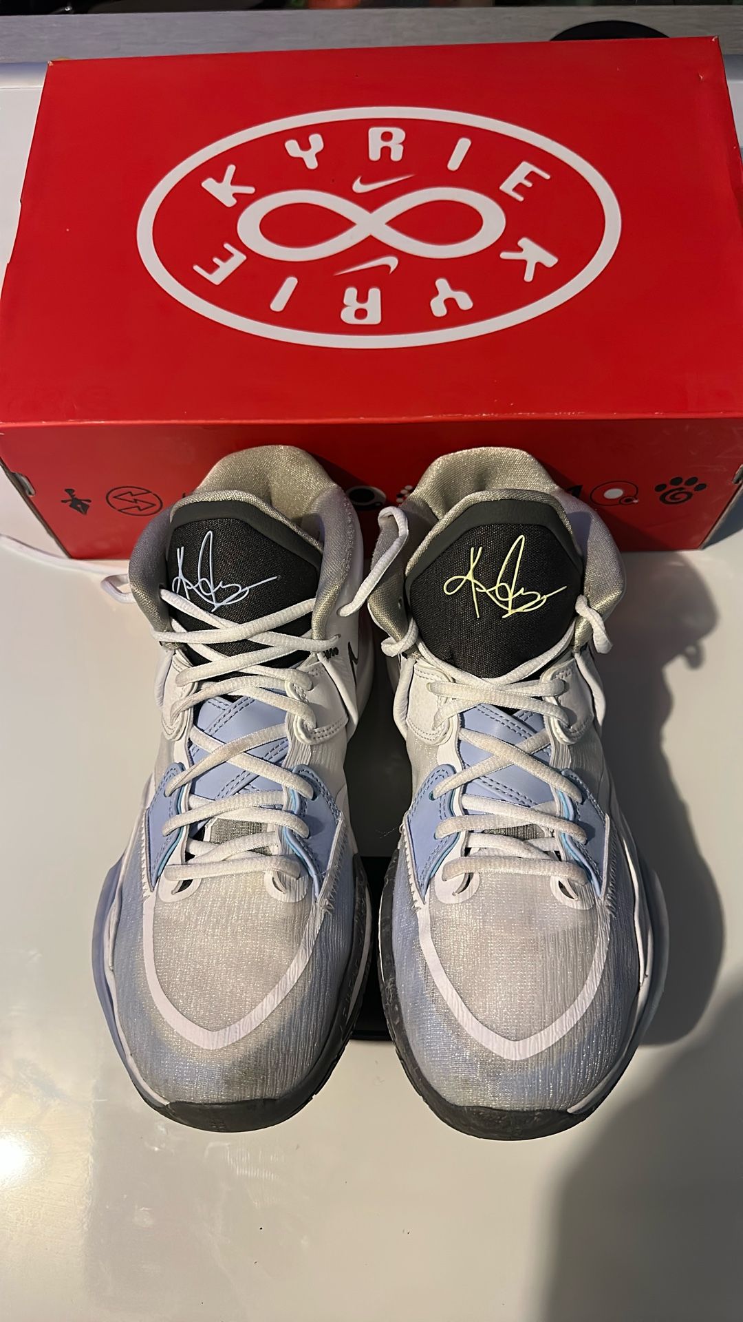 Kyrie Infinity Basketball Sneakers