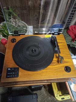 1 By One Brand Turntable