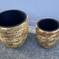 2 Planters /decor Set New