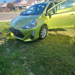2016 toyota prius c
