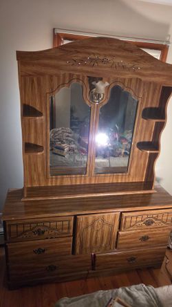 FREE! Dresser with mirror