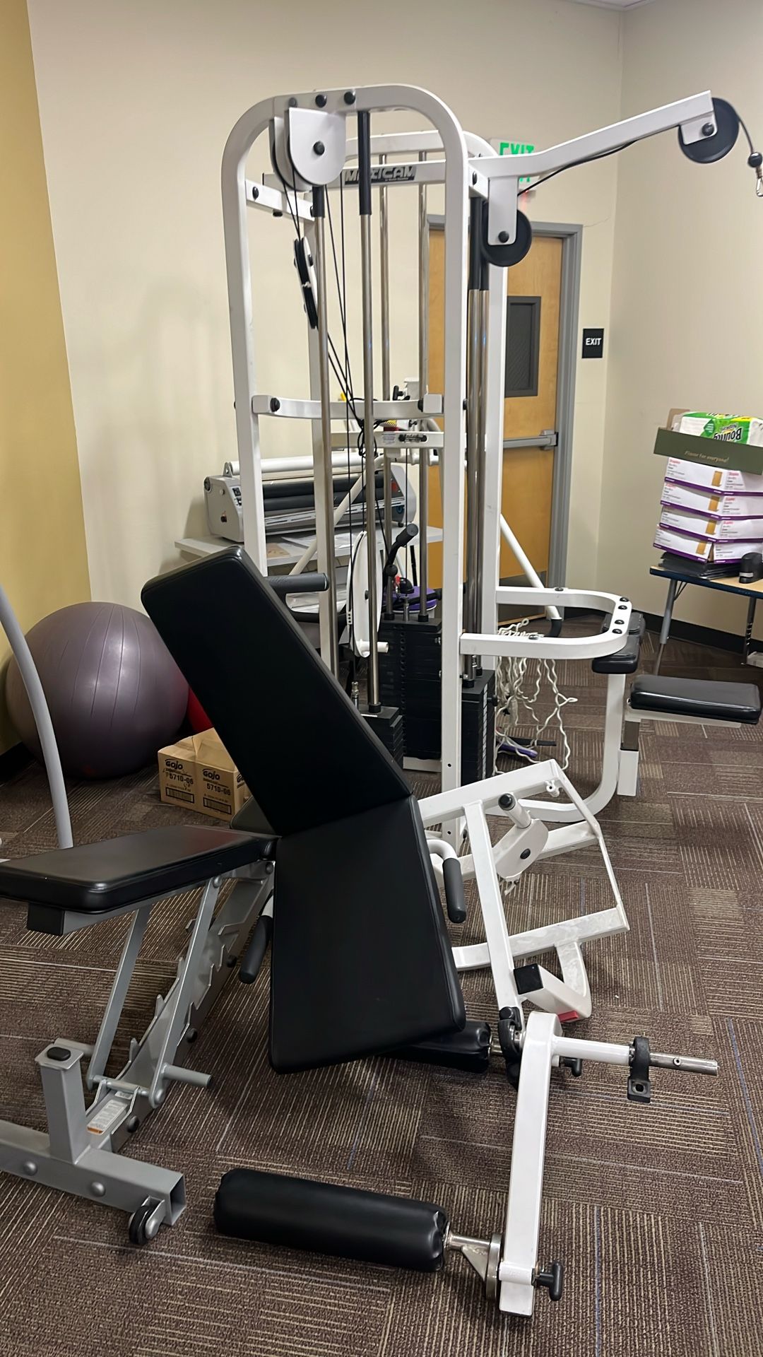 exercise/weight equipment