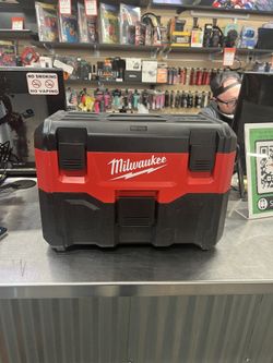 Milwaukee 2-Gal Wet/Dry Vac (161028) MMP