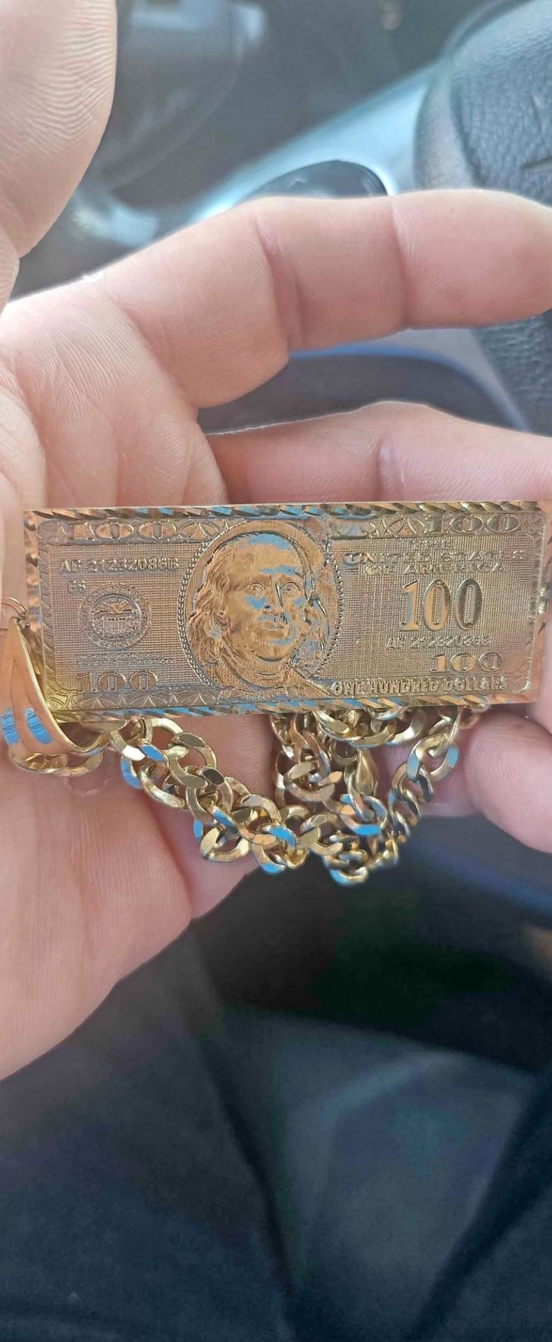 Gold chain and pendant