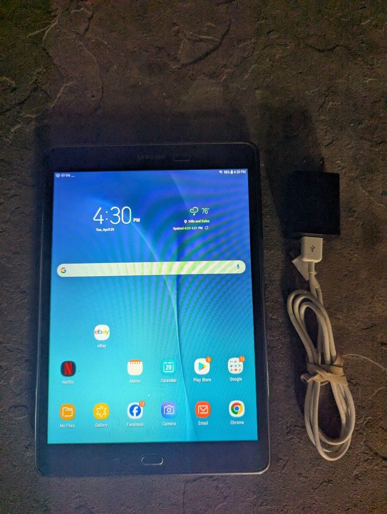 EXCELLENT CONDITION Samsung Galaxy Tab A 9.7" 16GB, Wi-Fi Black Tablet