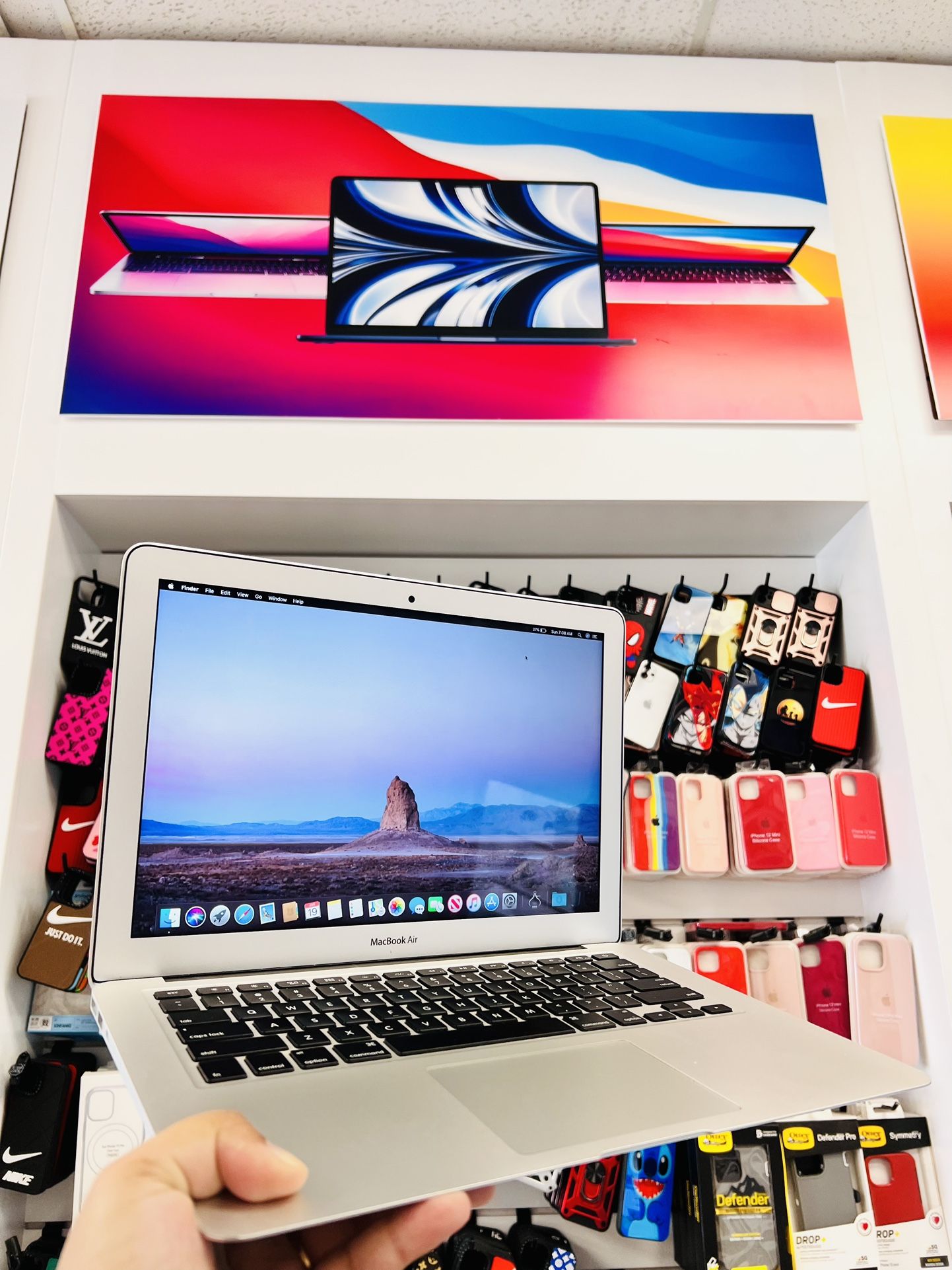 MacBook Air 2017 128GB STORAGE 8GB RAM 