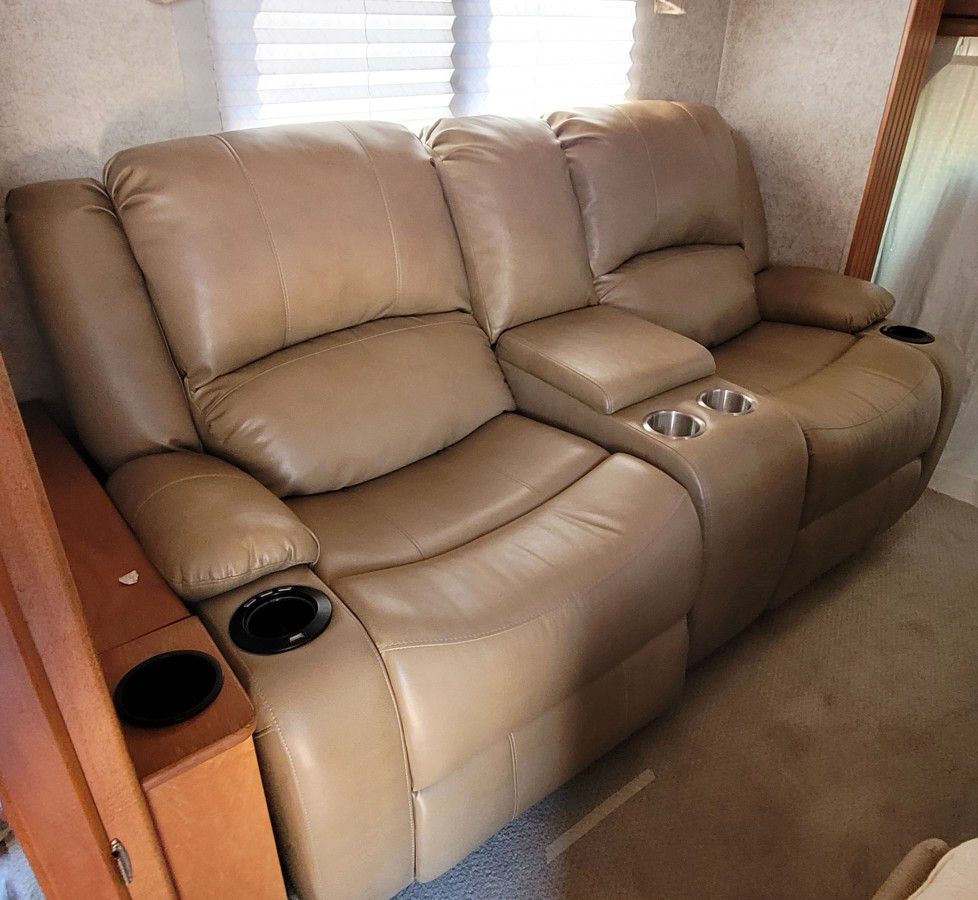 Sofa/Loveseat Recliner, RV Recpro With Center Console