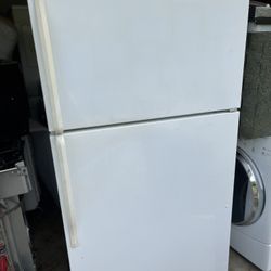 Whirlpool Refrigerator 