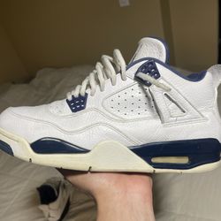 Jordan Retro 4s “Columbia”