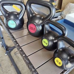 Wide Grip Kettlebell Exercise Fitness Weight Set, 4-Pieces: 5lb, 10lb, 15b and 20lb