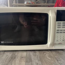 Cute Vintage Style Microwave for Sale in Santa Monica, CA - OfferUp