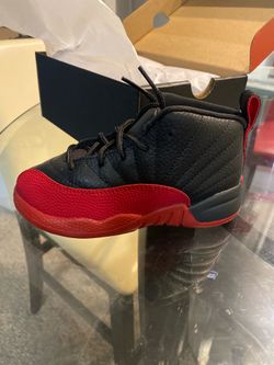 Gently used toddler shoes size 9c