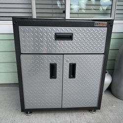 Gladiator Garage Shop Utility Storage Cabinet Tool Chest Modular GearBox! 28×18×33in unlocked, no key.