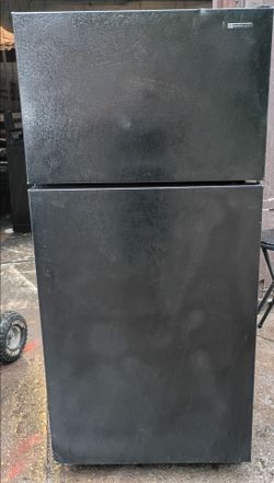 Very Clean! Black Kenmore Freezer-On-Top Refrigerator!