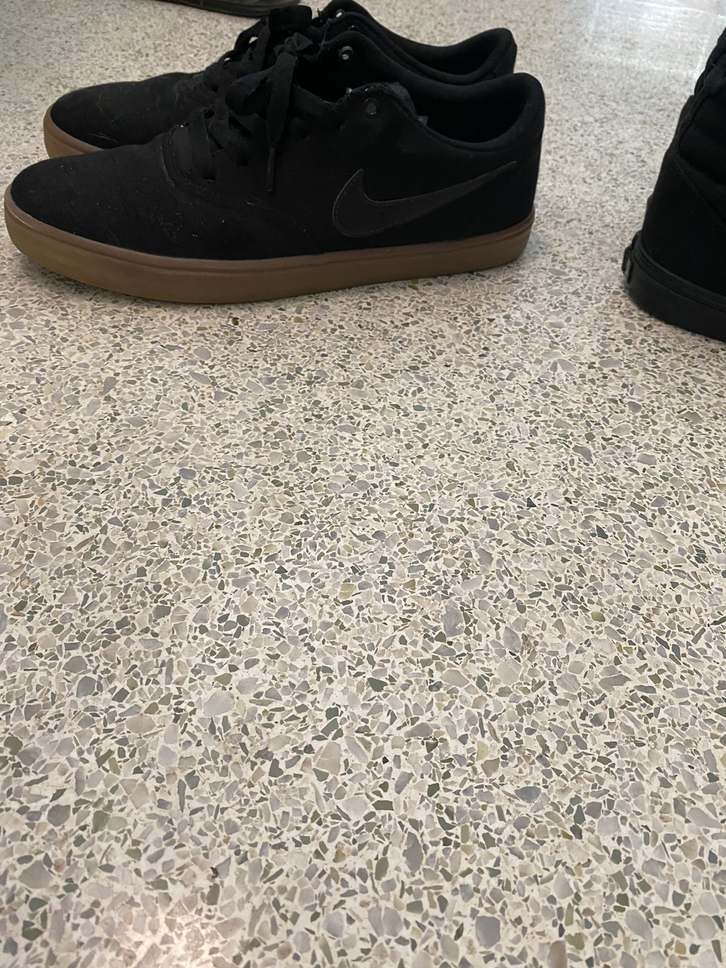 skateboard shoes size 12