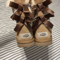 Size 12T Girls Ugg Bailey Bow Boots 
