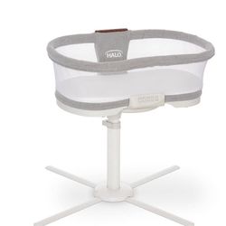 Bassinet HALO Bassinest swivel sleeper LIKE NEW