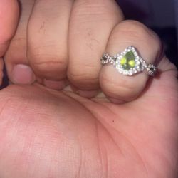 Peridot & White Sapphire Sterling Silver Ring, Size 6
