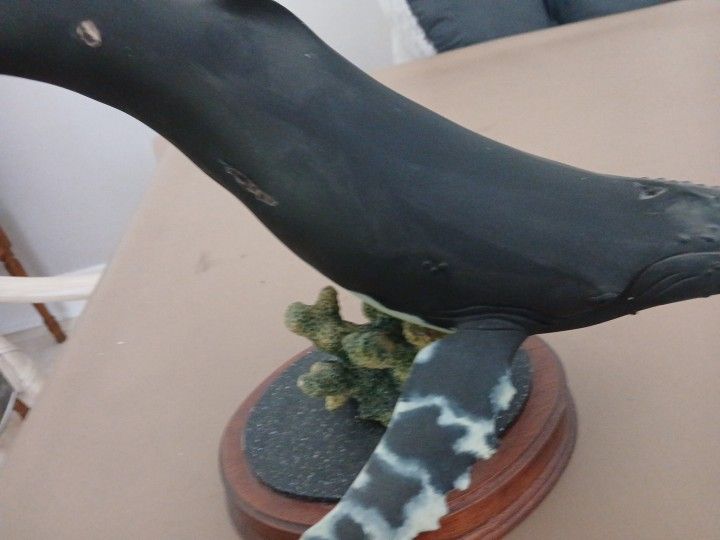 Whale Figurane