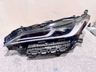 2021 to 2024 TOYOTA VENZA HEADLIGHT PROJECTOR LH