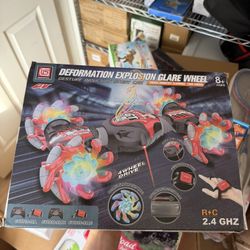 Kidstinct Gesture Sensing RC Stunt Car, Extra Large Gesture RC Car, Boy Toys Age 6-8, 4WD Hand Controlled Remote Control Twist Cars with Light & Music