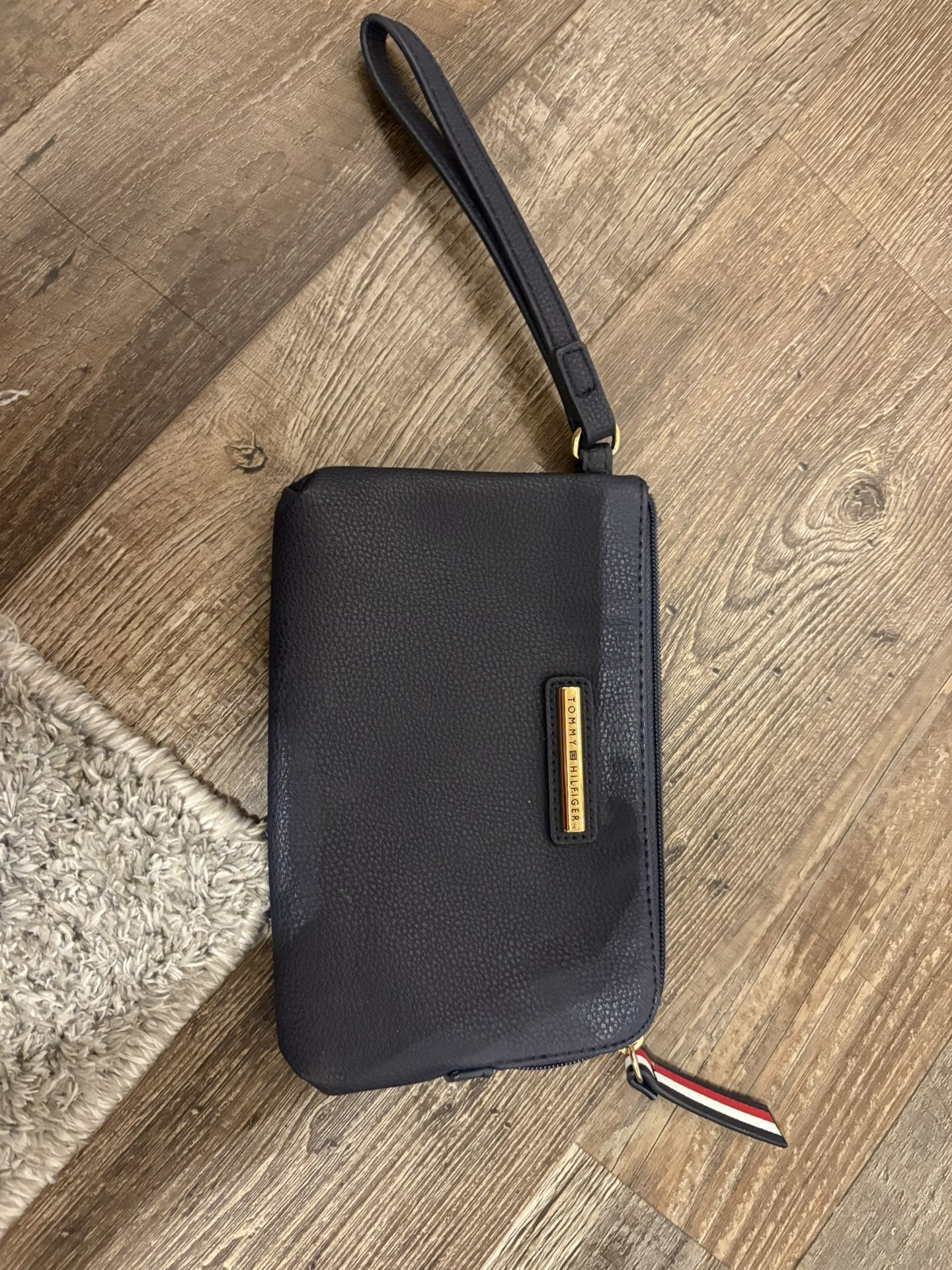 tommy hilfiger mini purse
